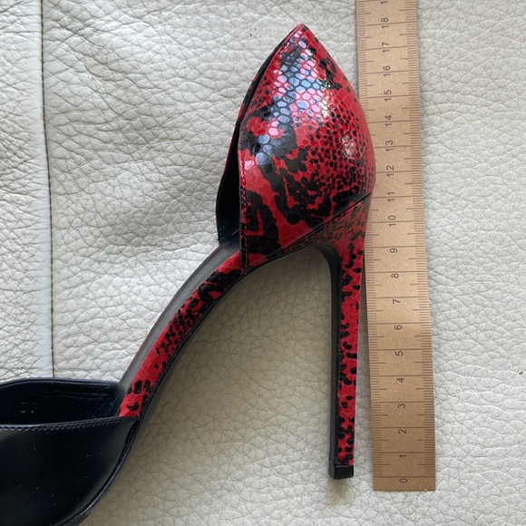 Size 39 Saint Laurent Heels - Black and Red Snake Skin - Picture 12 of 13